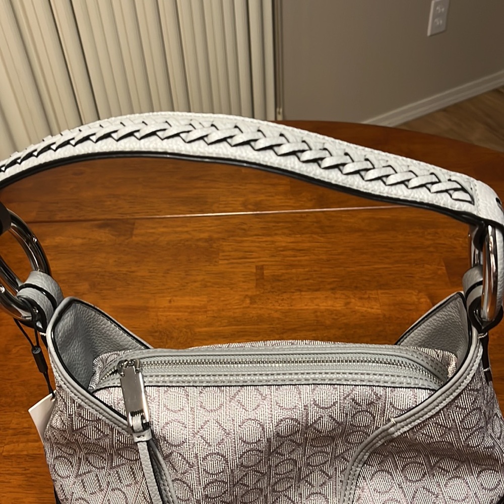 Calvin Klein handbag - Picture 3 of 7